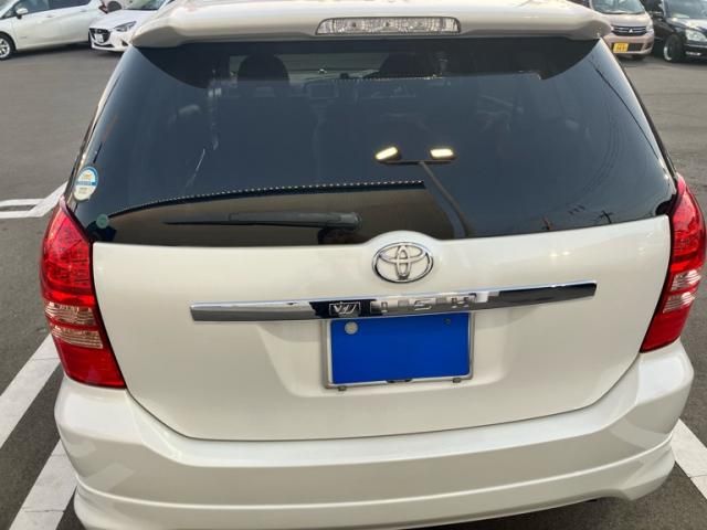 TOYOTA WISH 2005