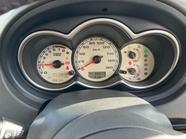 MITSUBISHI COLT 2002