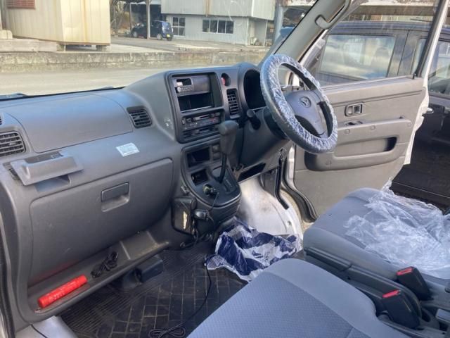 DAIHATSU HIJET CARGO 4WD 2011