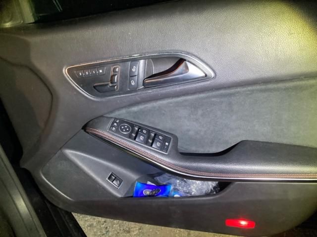 MERCEDES BENZ MERCEDES BENZ CLA Shooting Brake 2015