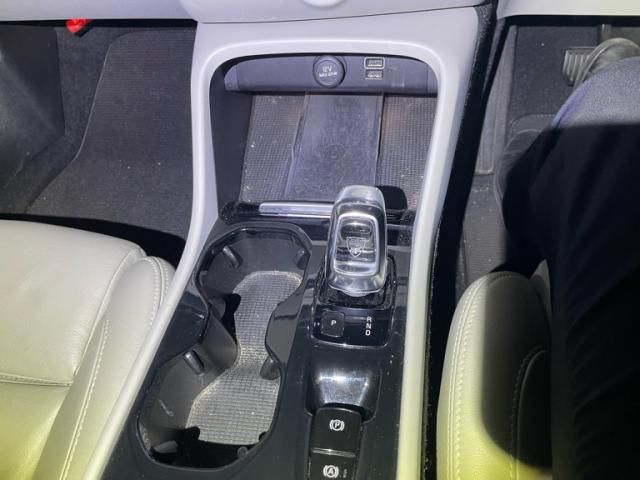 VOLVO VOLVO XC40 2019