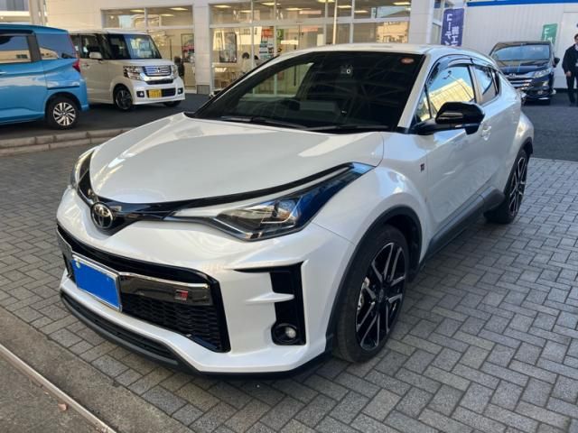 TOYOTA C-HR 2023