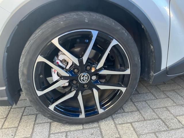 TOYOTA C-HR 2023