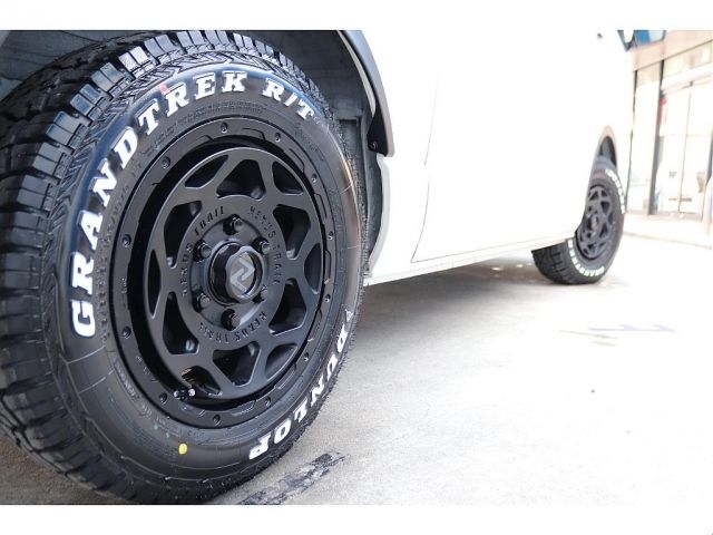 TOYOTA HIACE van 4WD 2024