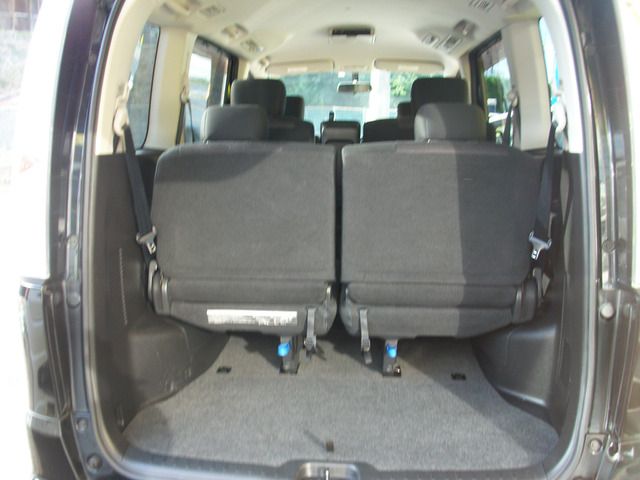 NISSAN SERENA  WG 2011
