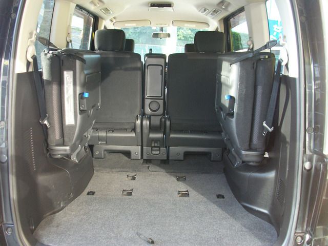 NISSAN SERENA  WG 2011