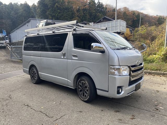 TOYOTA HIACE van 4WD 2014