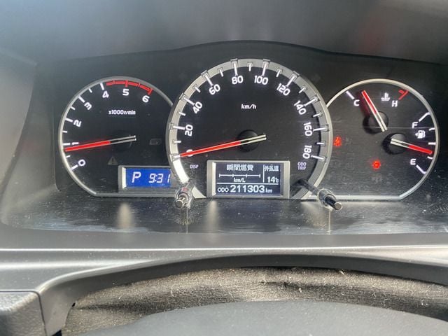 TOYOTA HIACE van 4WD 2014