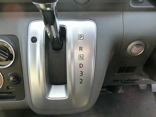 NISSAN CARAVAN wagon 2016