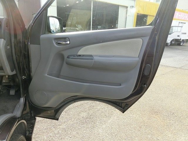 NISSAN CARAVAN wagon 2016