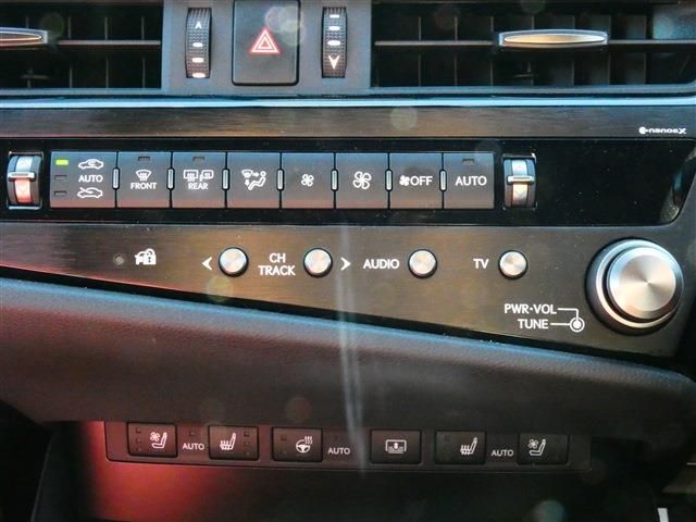 TOYOTA LEXUS ES300h 2023