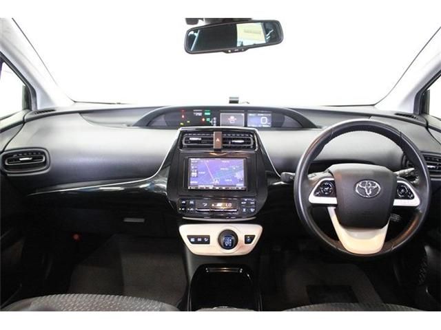 TOYOTA PRIUS 4WD 2018