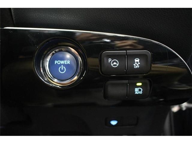 TOYOTA PRIUS 4WD 2018