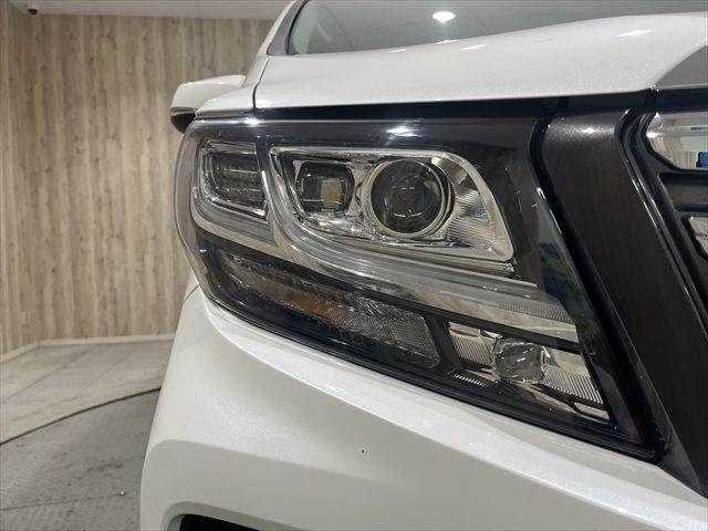 TOYOTA ALPHARD hybrid 4WD 2015