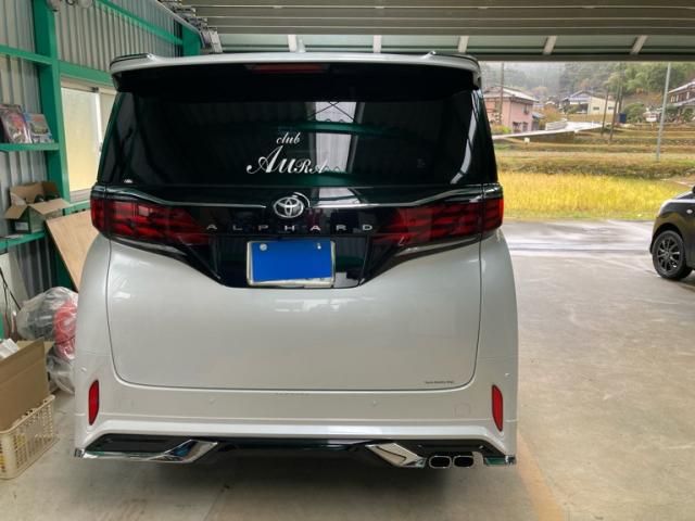 TOYOTA ALPHARD 2024