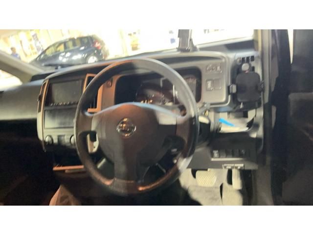 NISSAN SERENA  WG 4WD 2010