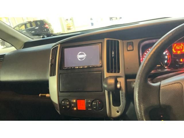 NISSAN SERENA  WG 4WD 2010