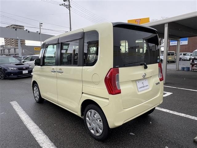 DAIHATSU TANTO 4WD 2015