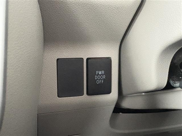 DAIHATSU TANTO 4WD 2015