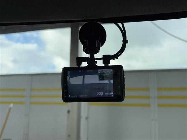 DAIHATSU TANTO 4WD 2015