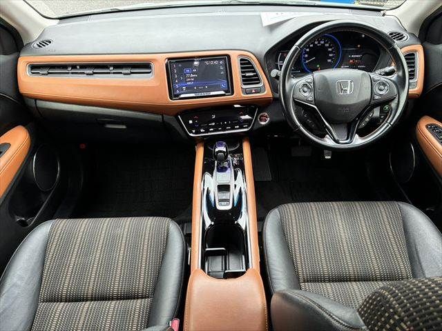 HONDA VEZEL HYBRID 2016