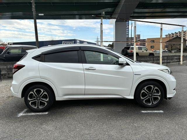 HONDA VEZEL HYBRID 2016