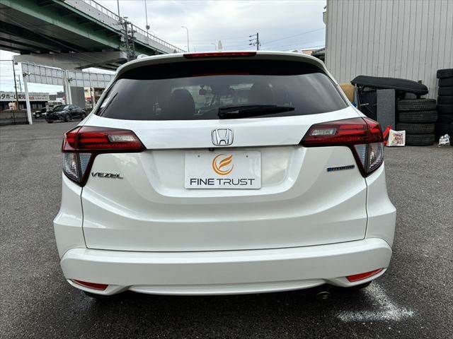 HONDA VEZEL HYBRID 2016