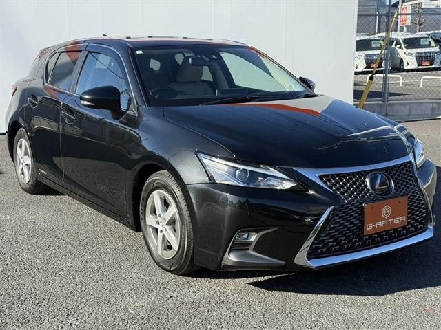 TOYOTA LEXUS CT200h 2020
