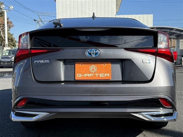 TOYOTA PRIUS 2019