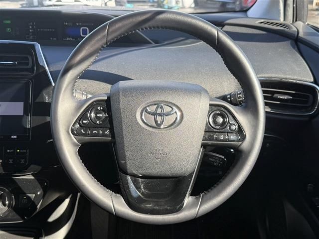 TOYOTA PRIUS 2019