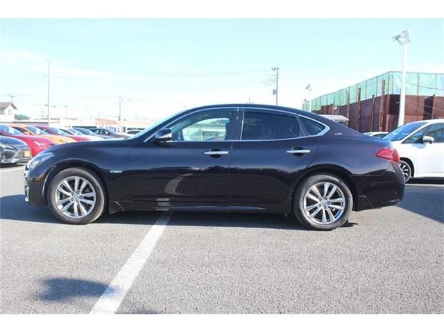 NISSAN FUGA HYBRID 2016