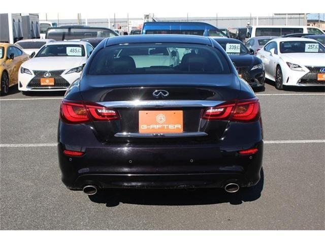 NISSAN FUGA HYBRID 2016