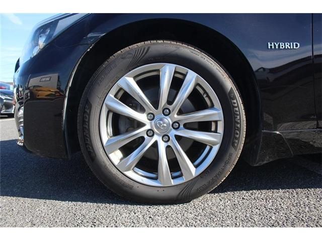 NISSAN FUGA HYBRID 2016