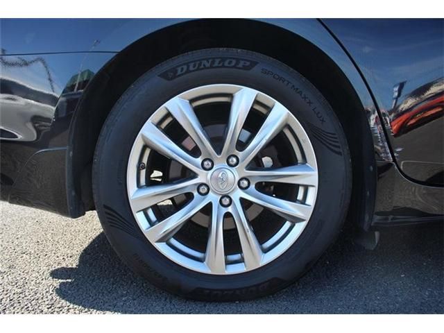 NISSAN FUGA HYBRID 2016