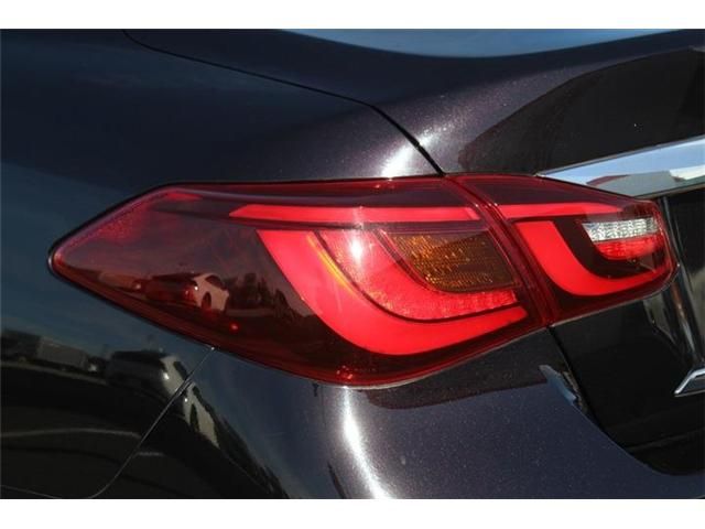 NISSAN FUGA HYBRID 2016