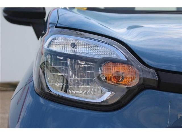 TOYOTA SIENTA HYBRID 2023