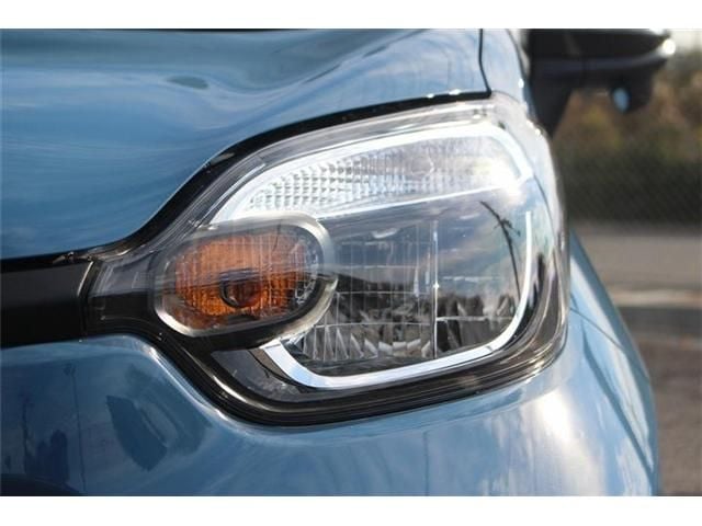 TOYOTA SIENTA HYBRID 2023