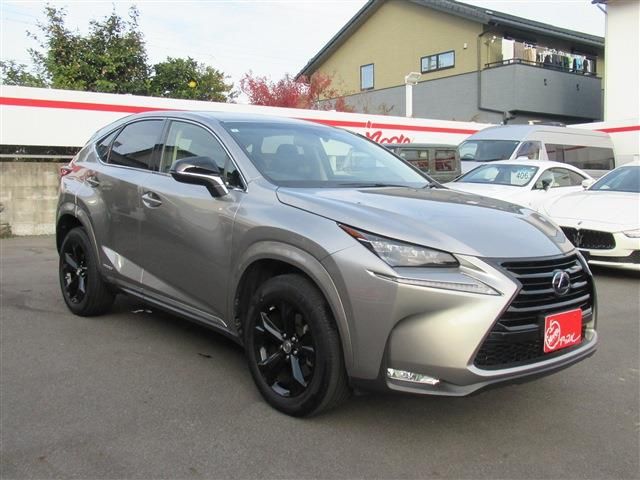 TOYOTA LEXUS NX300h 2017