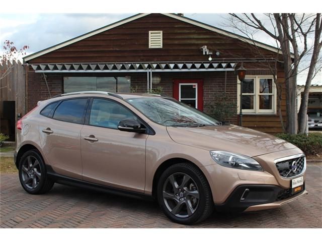 VOLVO VOLVO V40 CROSS COUNTRY 2014