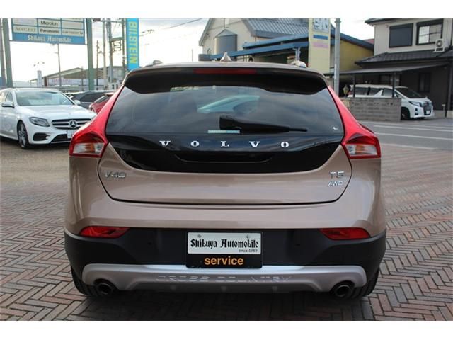 VOLVO VOLVO V40 CROSS COUNTRY 2014