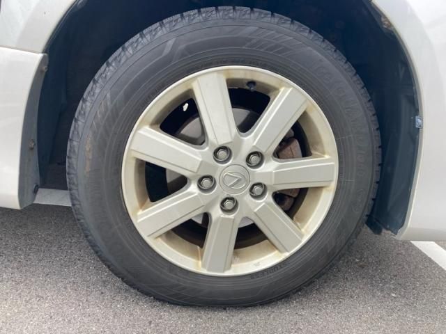 TOYOTA VOXY 4WD 2010