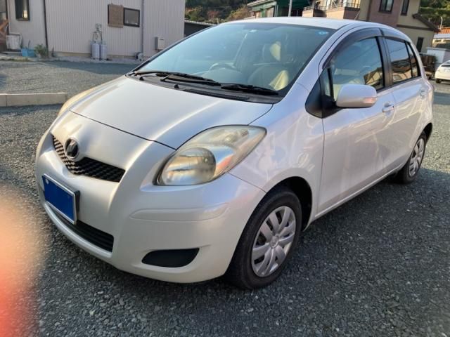 TOYOTA VITZ 2010