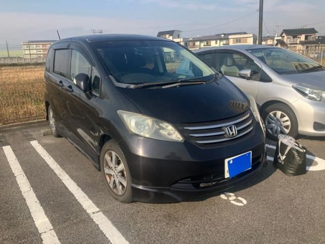 HONDA FREED 2010