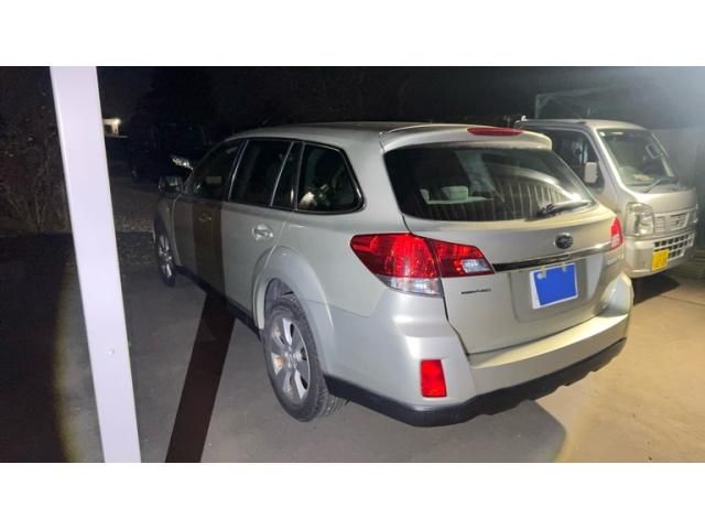 SUBARU LEGACY OUTBACK 2009