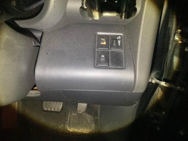 TOYOTA VANGUARD 2WD 2011