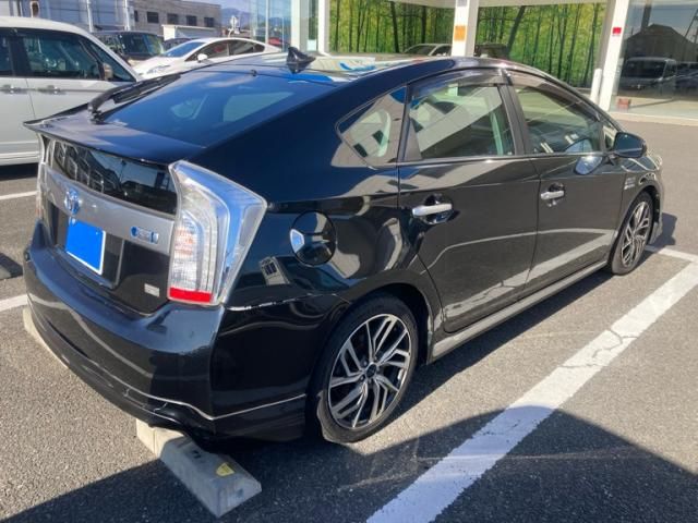 TOYOTA PRIUS PHV 2014