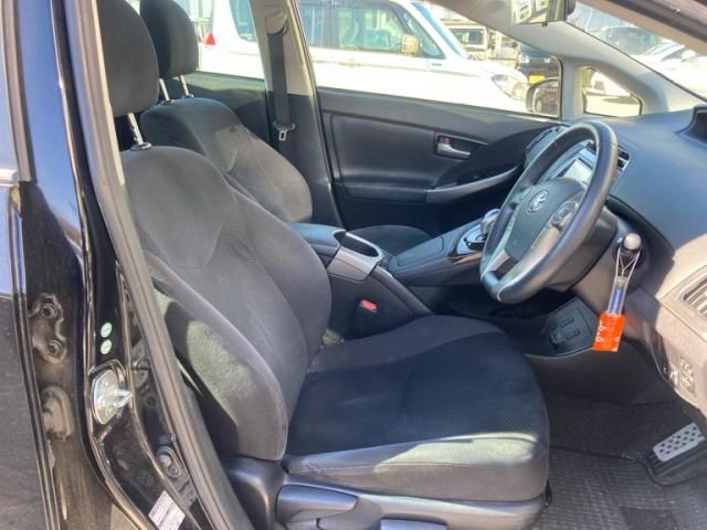 TOYOTA PRIUS PHV 2014