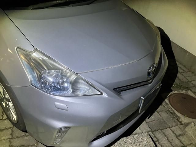TOYOTA PRIUS Alpha 2011