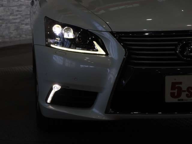 TOYOTA LEXUS LS460 2015