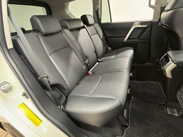 TOYOTA LANDCRUISER PRADO 2022